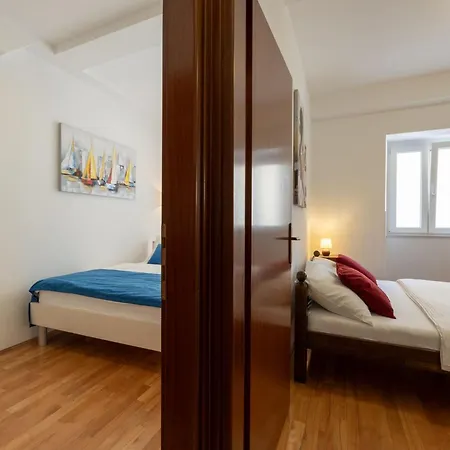 アパート Old Town Patio スプリト