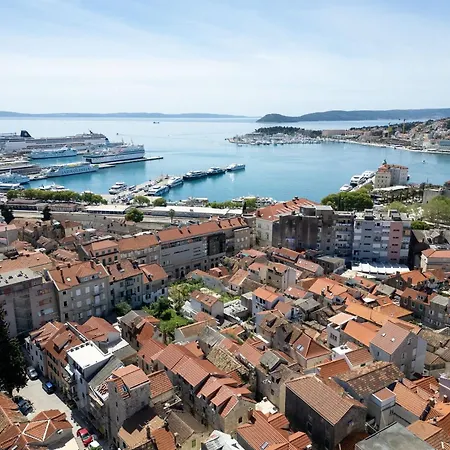 Old Town Patio アパート